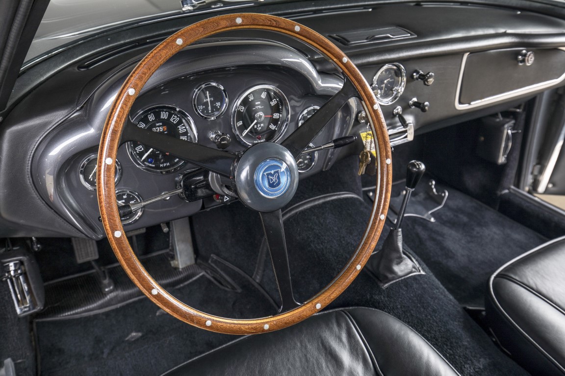Aston Martin DB4 GT Zagato (Manual)